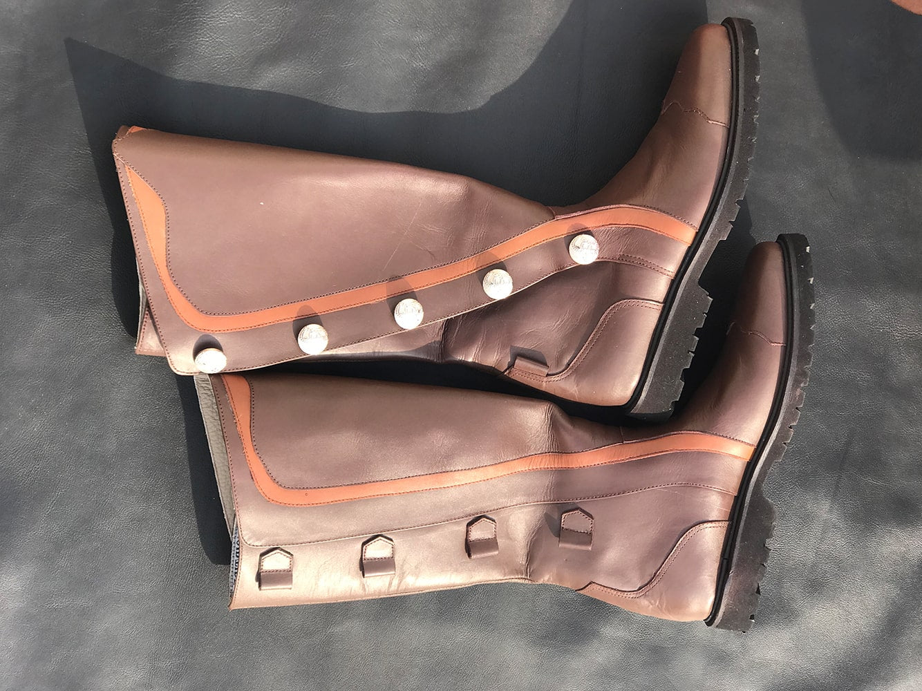 Practical Tips For Comfortable And Stylish Shoes At A Renaissance Festival - NOIRTIDE