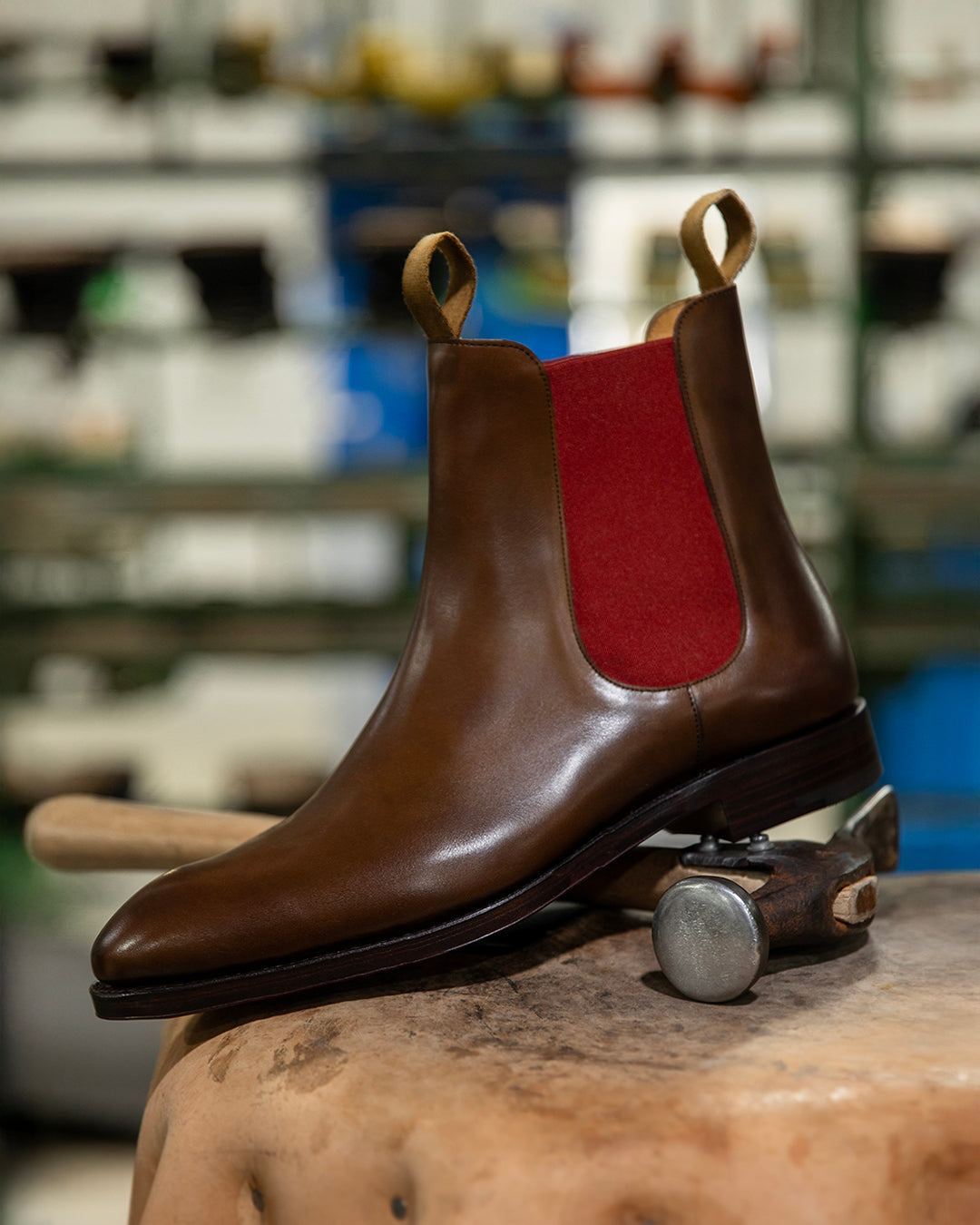 The Ultimate Guide to Chelsea Boots: Style, Fit & Care - NOIRTIDE