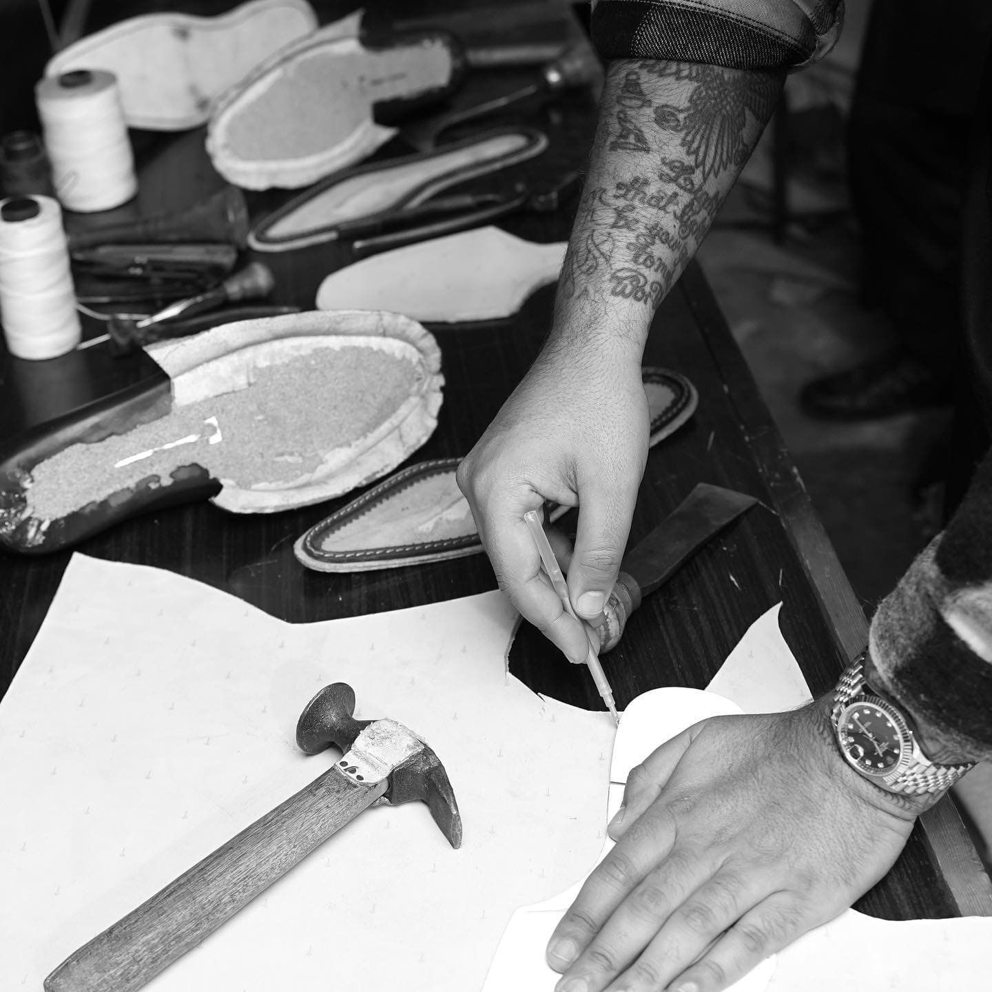 noirtide shoes making