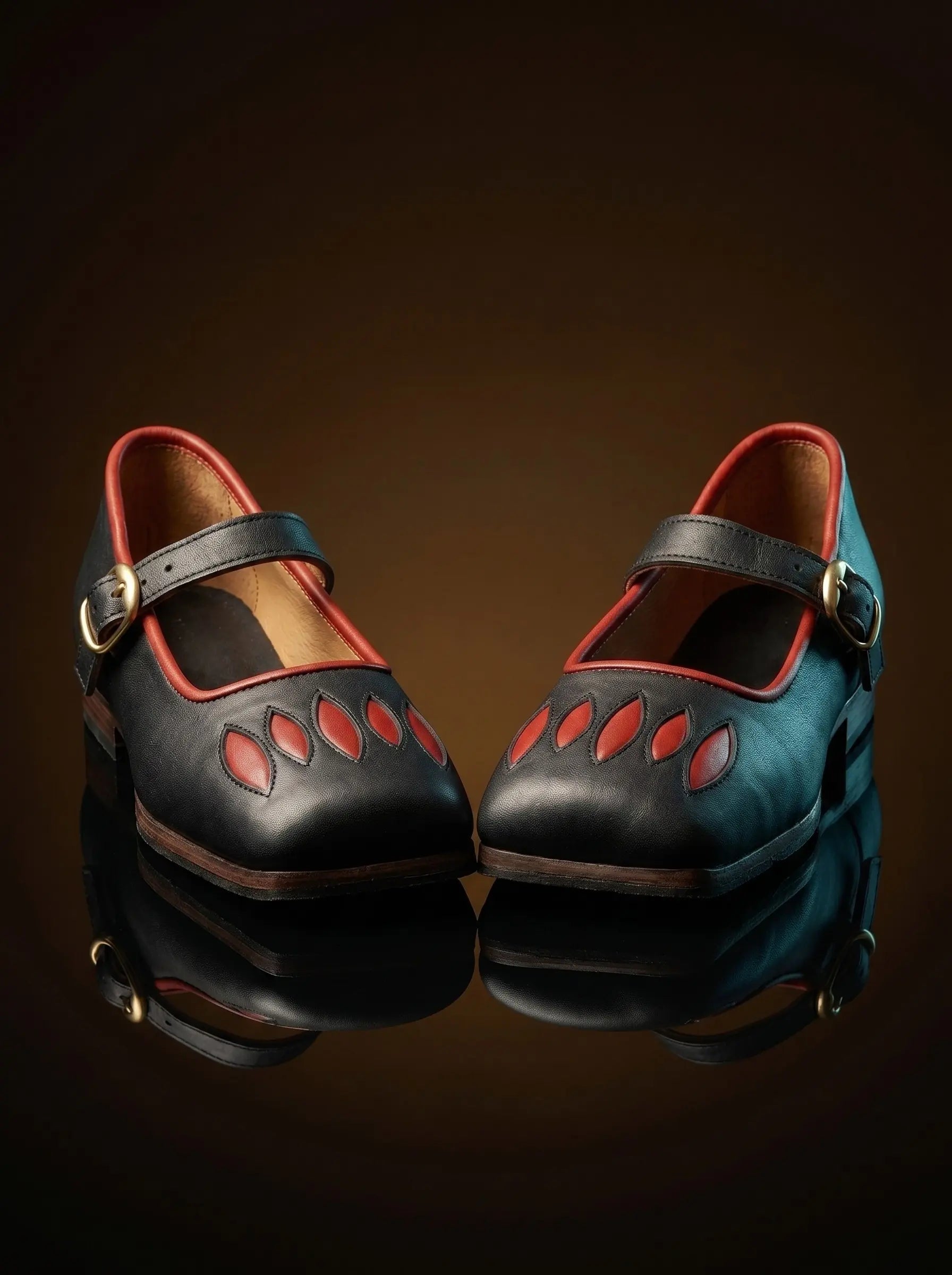 Pair of black handcrafted women's Caspar medieval shoes — genuine leather, made to order — Noirtide