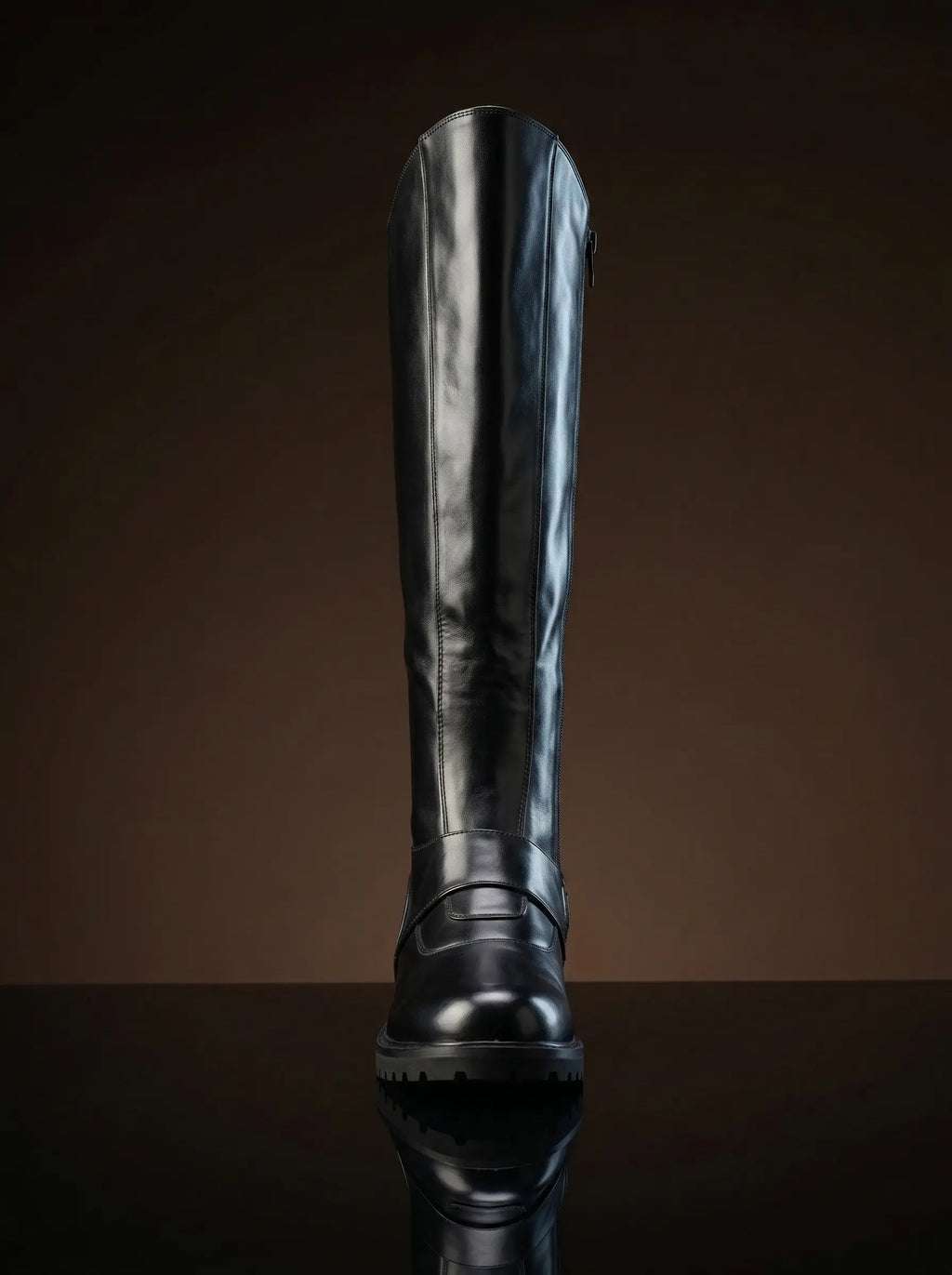 Front view of NOIRTIDE custom Batman Returns cosplay boots