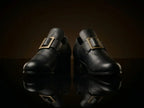 Front view of NOIRTIDE handmade colonial Puritan shoes with gold buckle