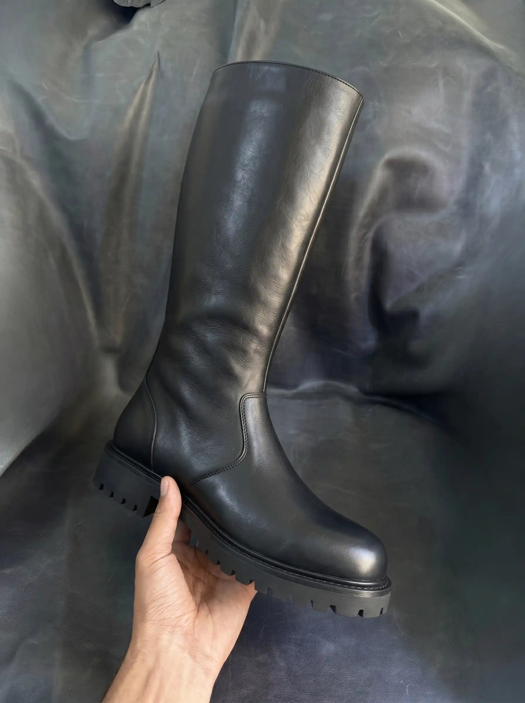 Front view of NOIRTIDE custom Jedi Temple Guard black cosplay boots