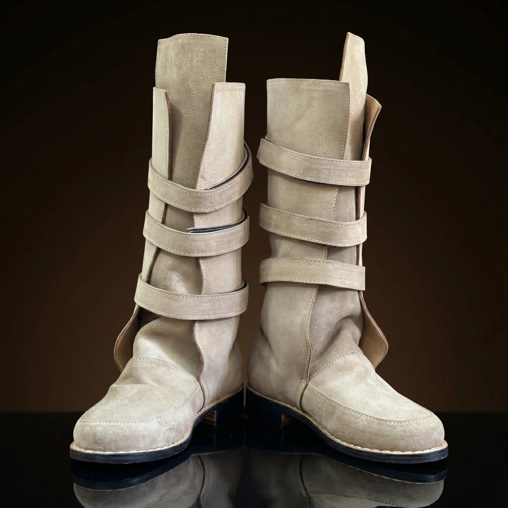 Front view of NOIRTIDE custom Luke Skywalker cosplay boots
