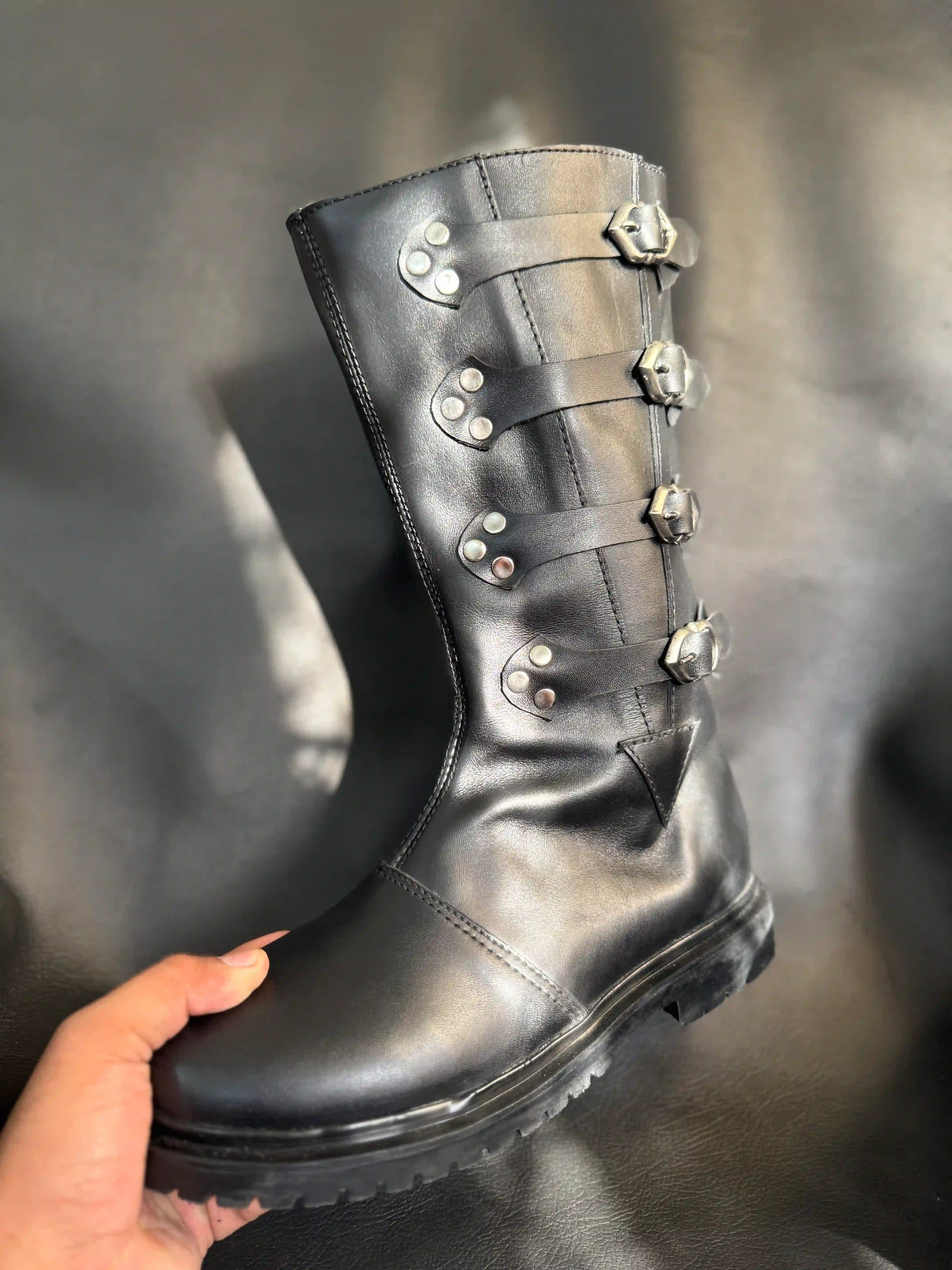 Medieval Duncan leather boots — handmade by NOIRTIDE
