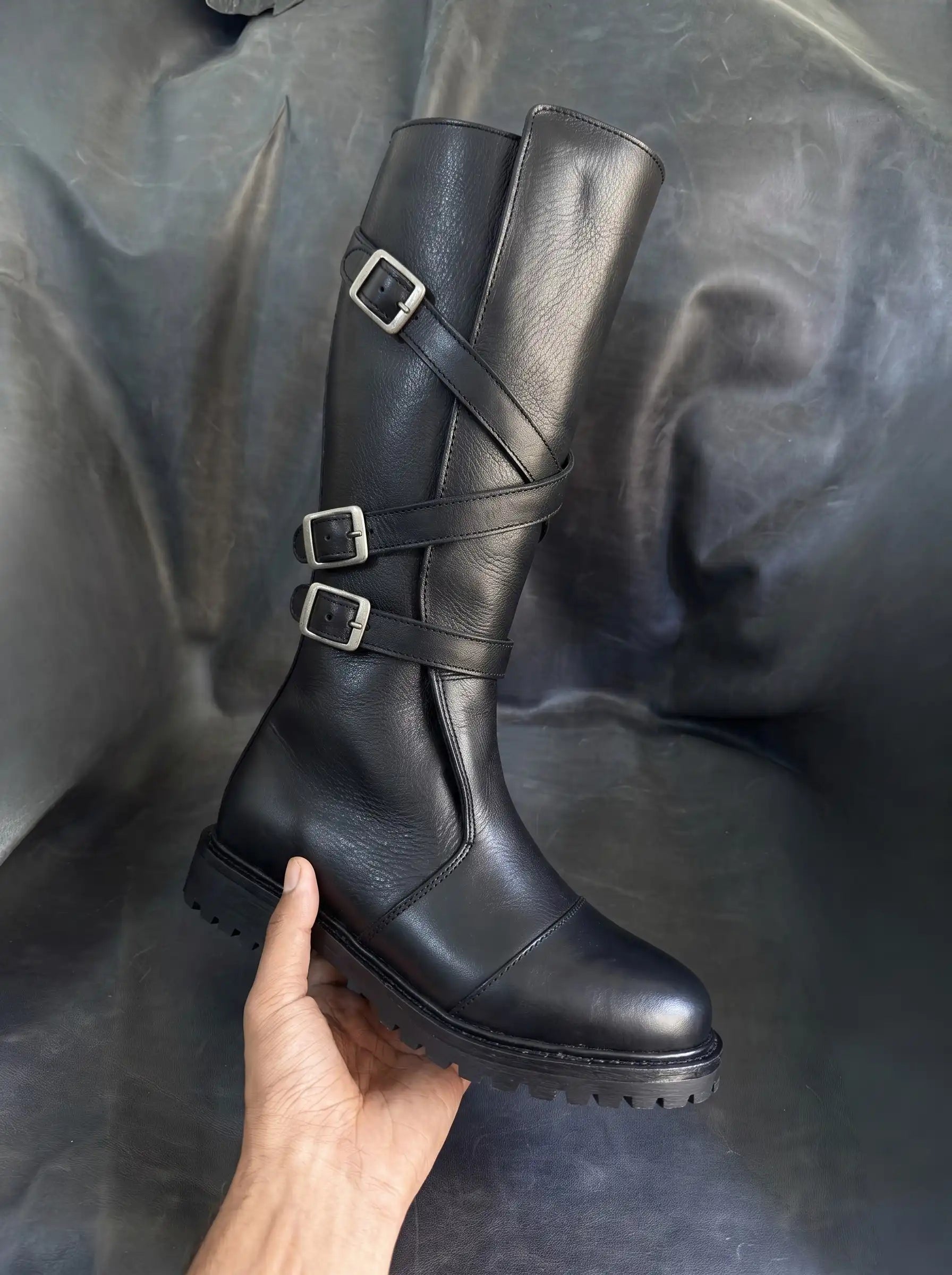 Star Wars Sith cosplay boots in black leather — handmade by NOIRTIDE